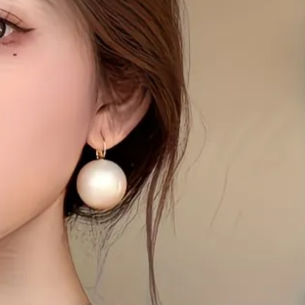 Gold Cream Pearl Drop Earrings